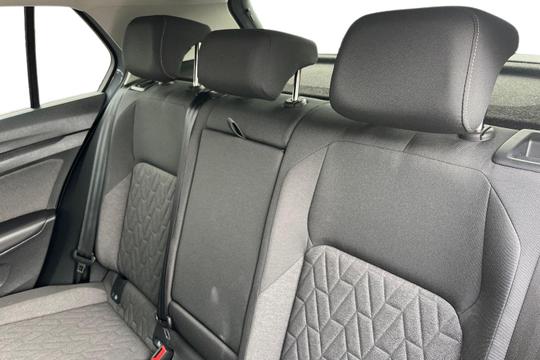 Volkswagen Golf Photo autoimg-3050f17424c9d6d18eb6a8c58670d4301a4ccad6.jpg
