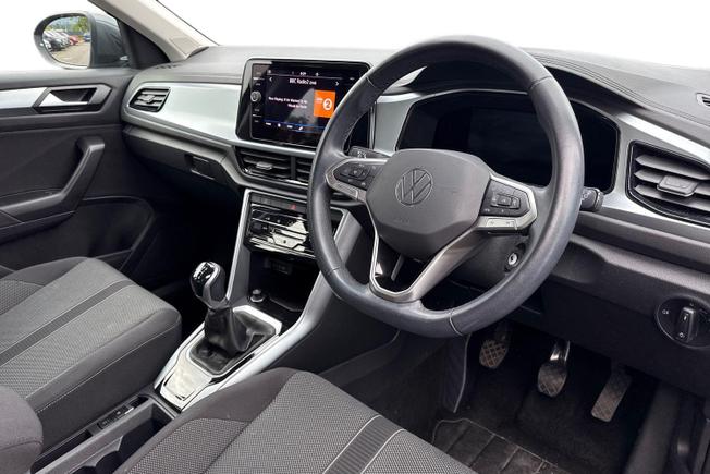 VOLKSWAGEN T-Roc Photo 6