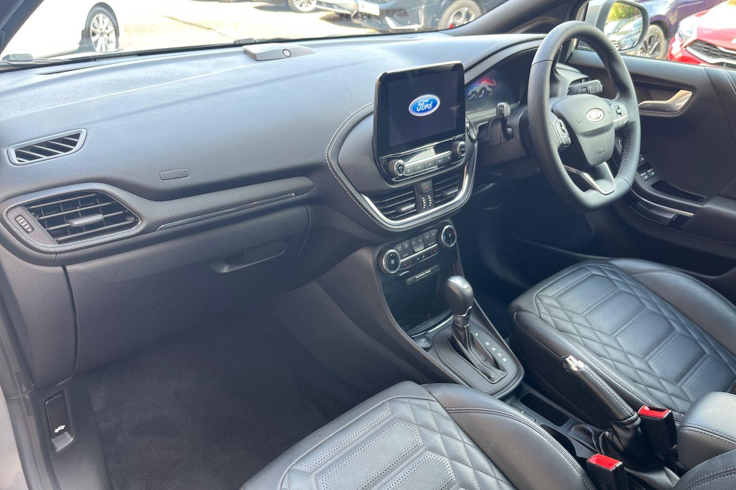 Ford PUMA Photo 17