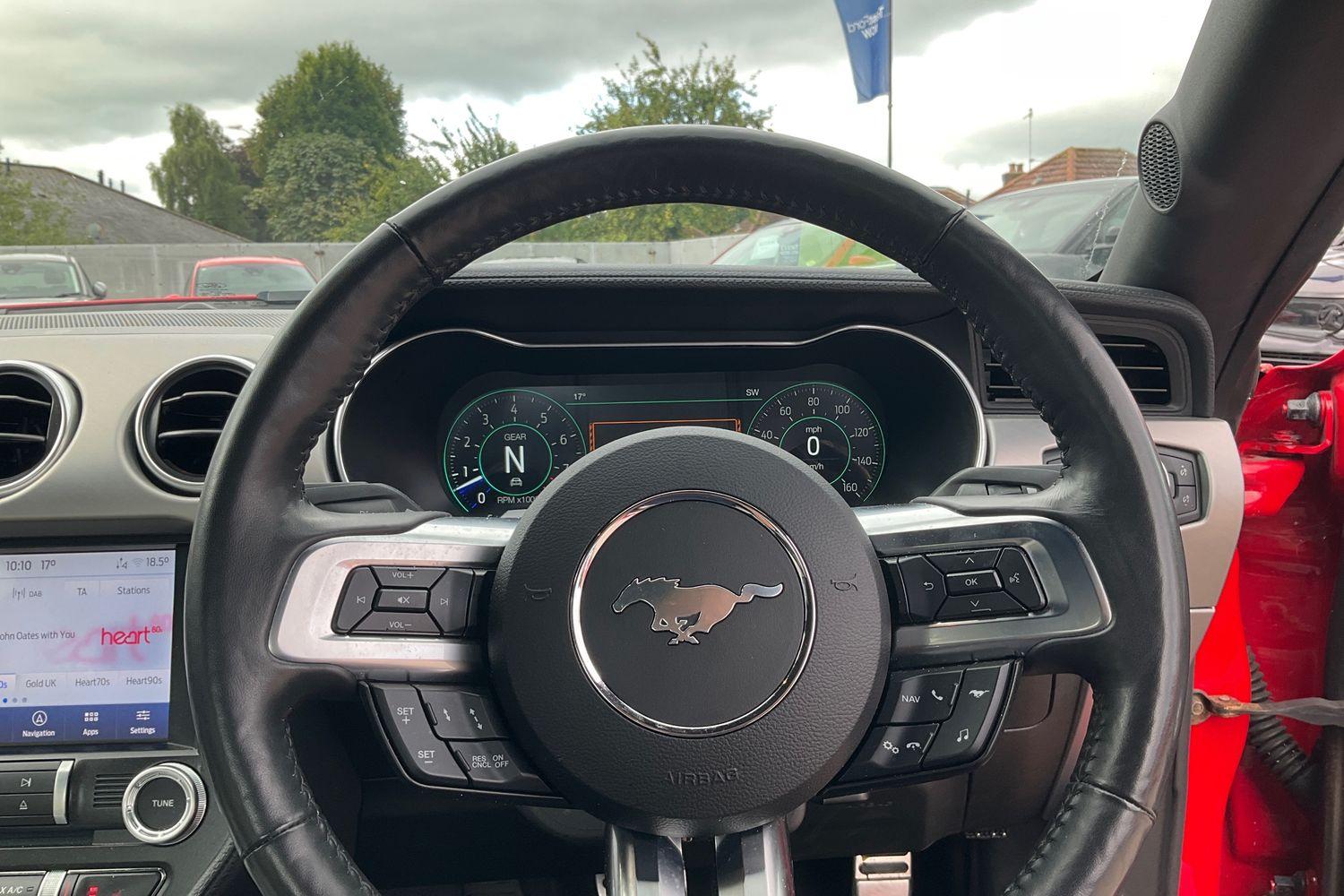 Ford MUSTANG Photo 11