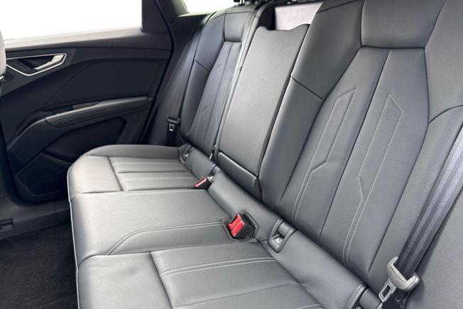 AUDI Q4 E-Tron Photo 9