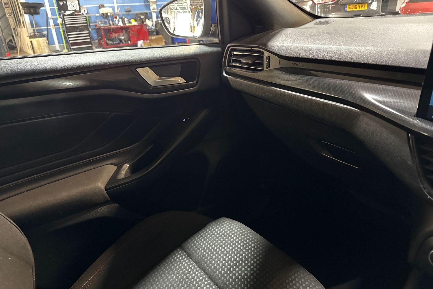 Ford FOCUS Photo 44
