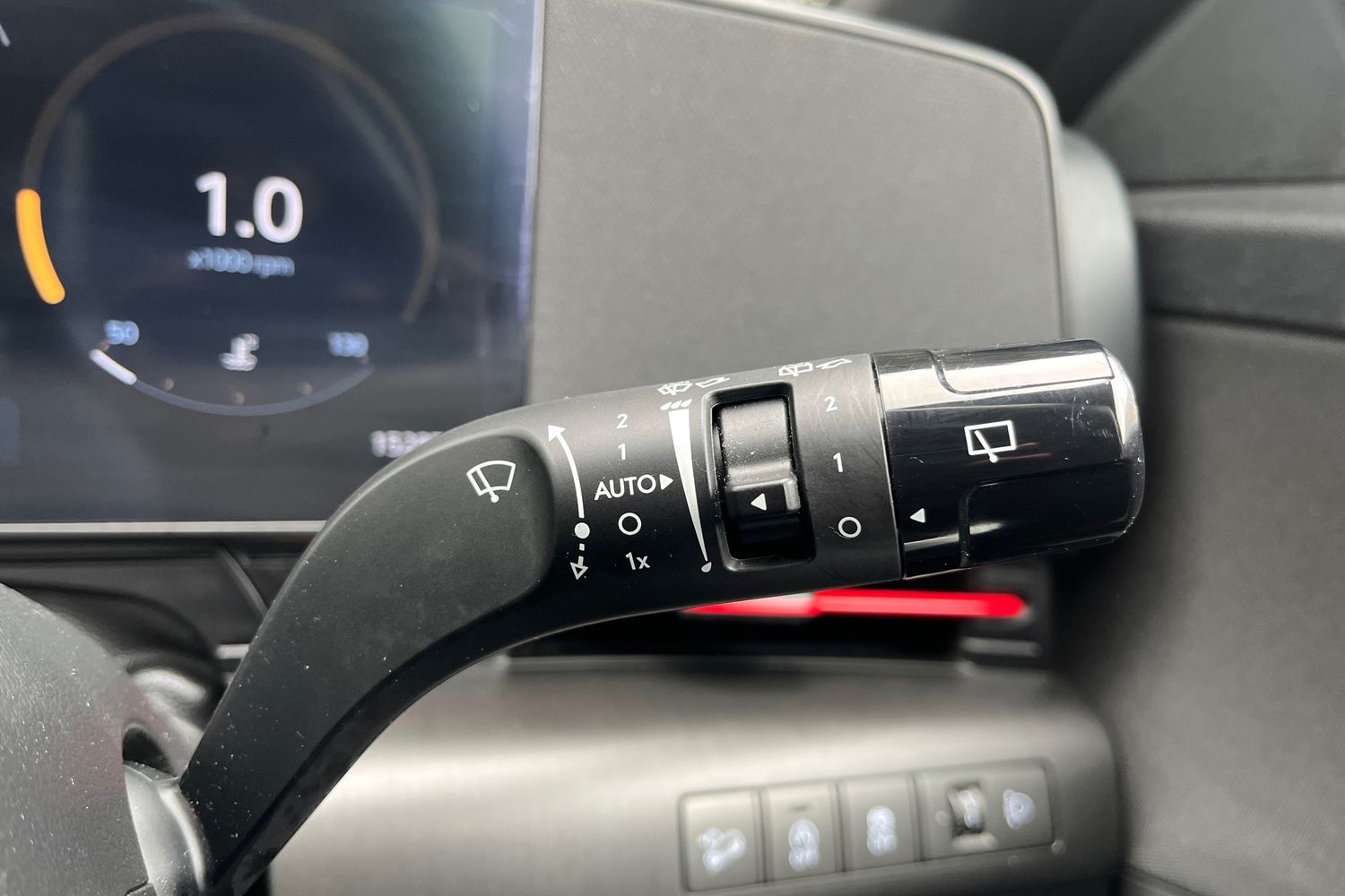 Hyundai KONA Photo 14