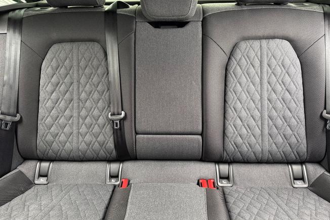 AUDI A6 Saloon Photo 30