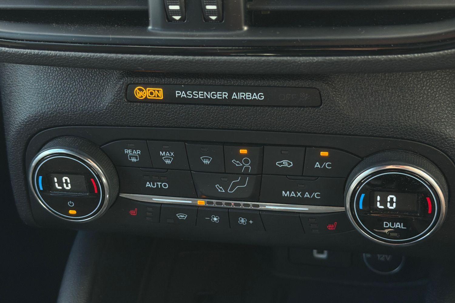 Ford FOCUS Photo 26