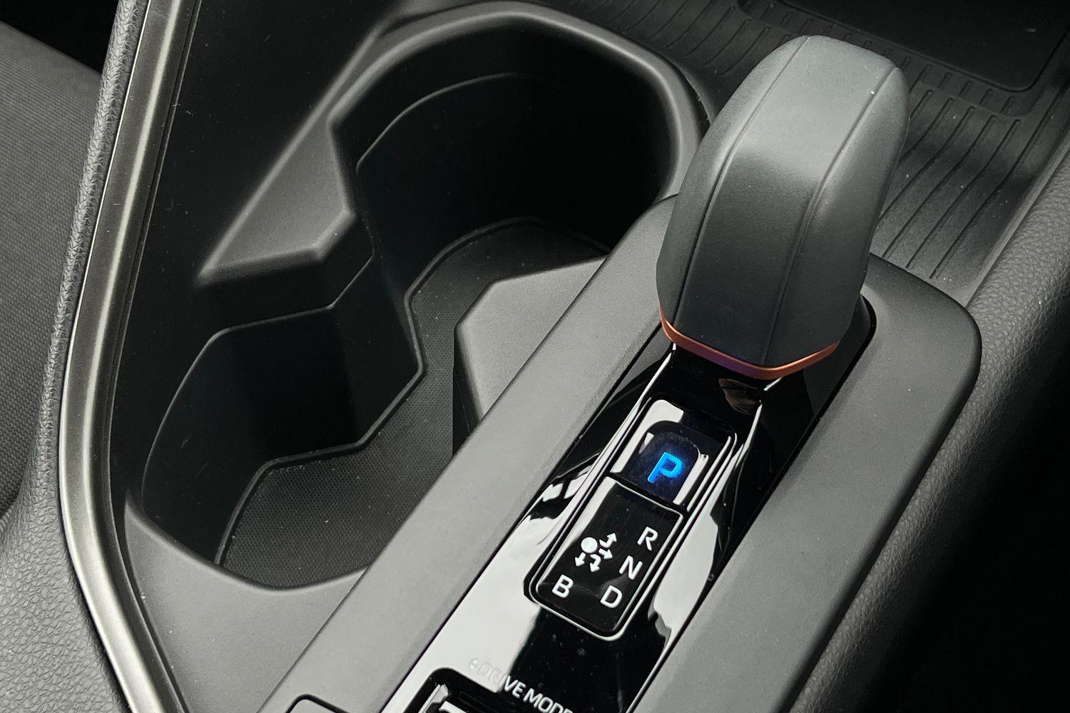 Toyota C-HR Photo 34