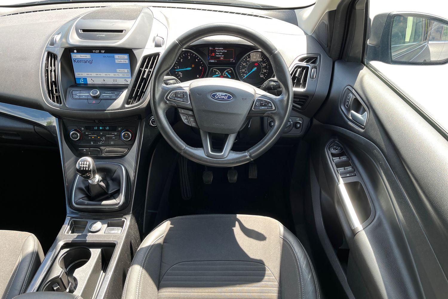 Ford KUGA Photo 10