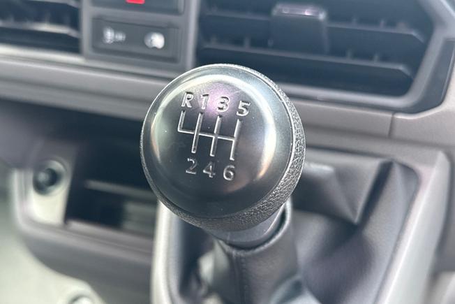Volkswagen Crafter Photo 22