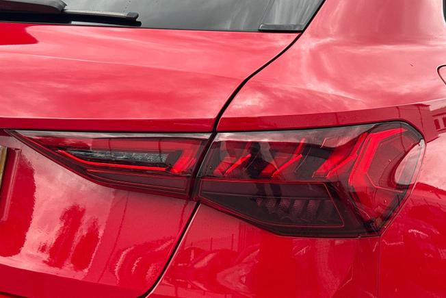 AUDI S3 Photo 18