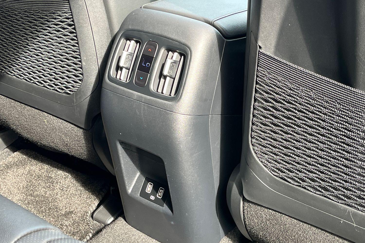 Hyundai TUCSON Photo 36