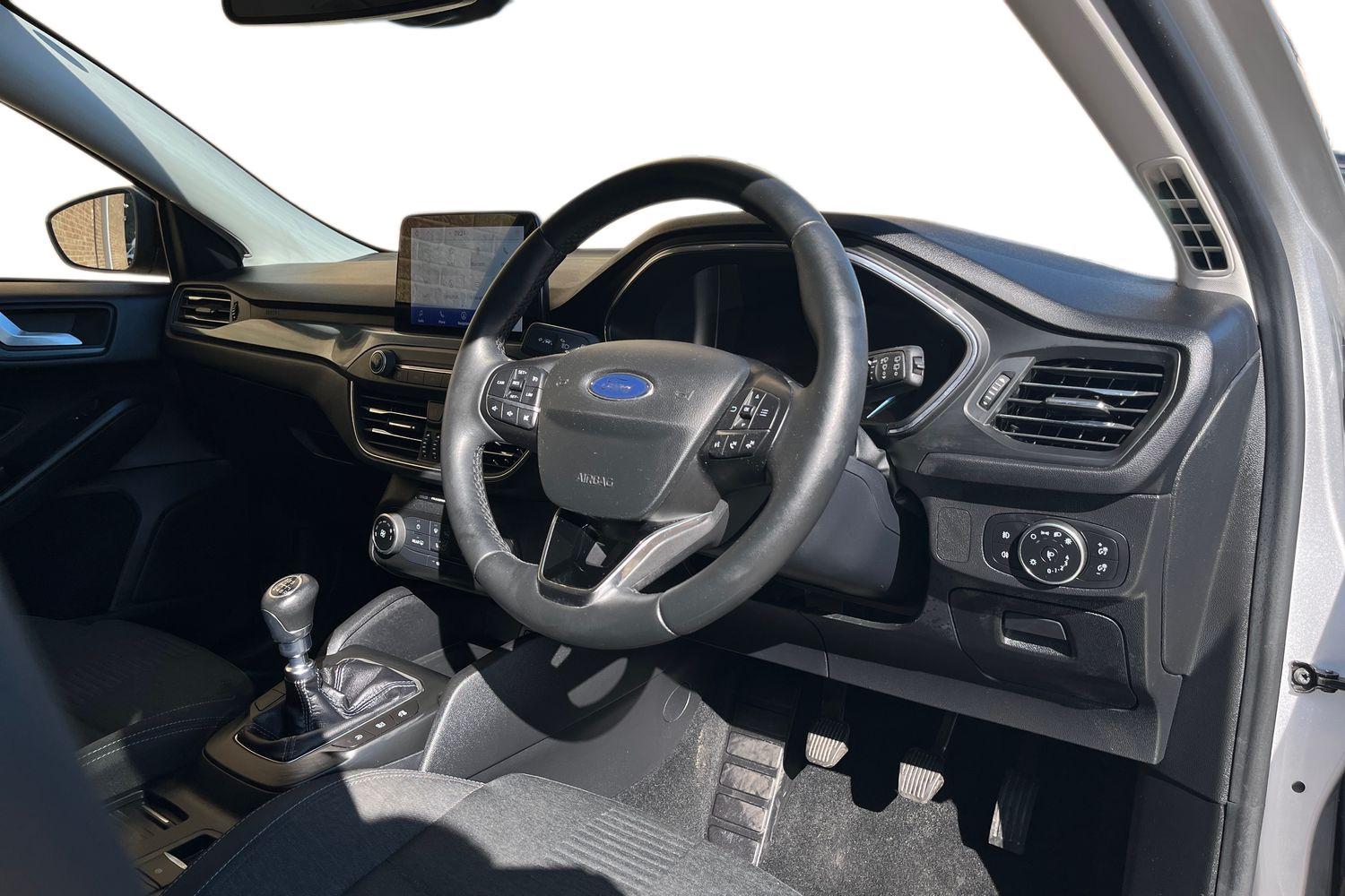 Ford Focus Photo 8