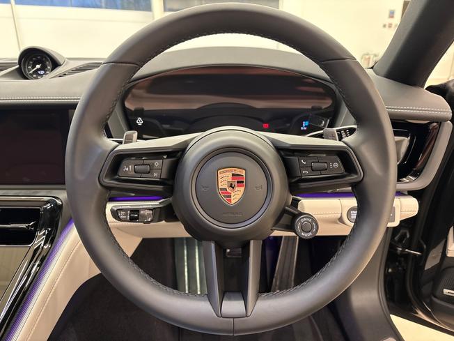PORSCHE Panamera Photo 17
