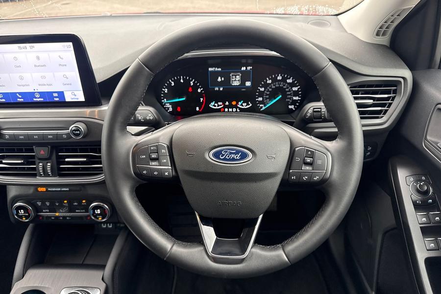 Ford FOCUS Photo autoimg-306eef8d808d078c208cd45138bc3d4acb9dbe62.jpg