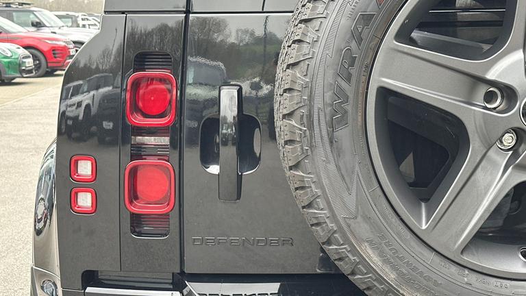 Used Land Rover Defender WF72FRC 26