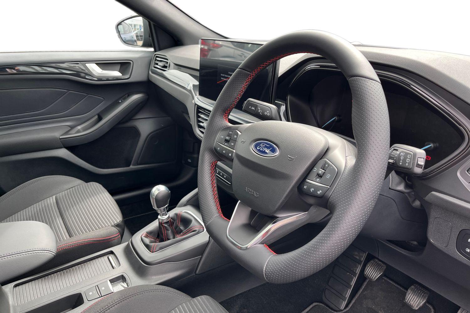Ford FOCUS Photo 8