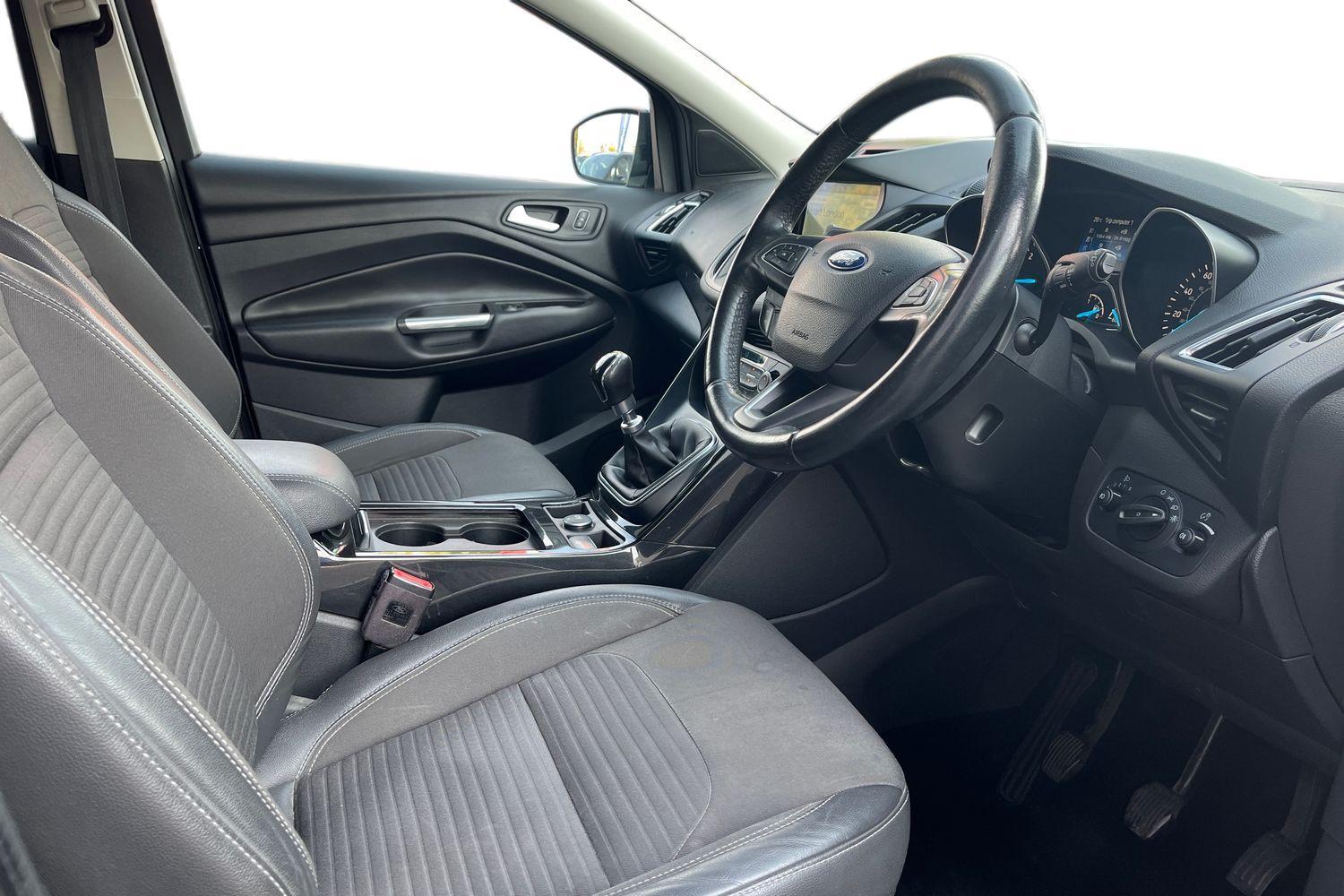 Ford KUGA Photo 8