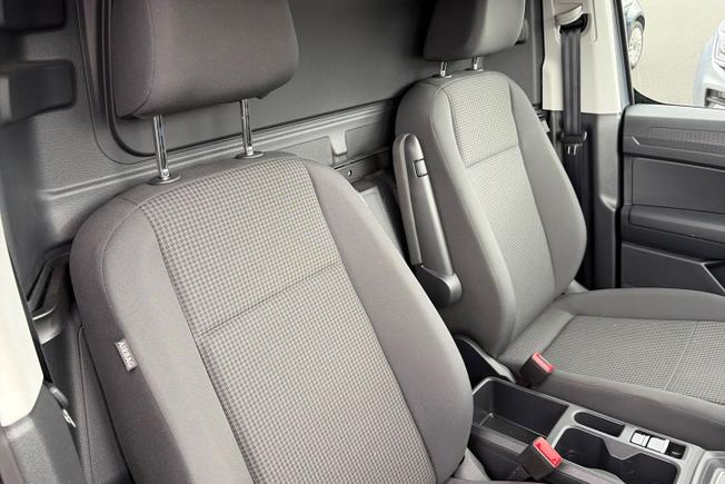 Volkswagen Caddy Maxi Photo 39