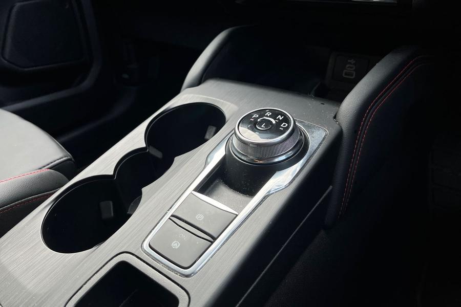 Ford KUGA Photo autoimg-307d103b4b58662cabf5db75709533cac6e4b7b0.jpg