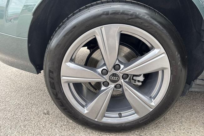 Audi Q3 Photo 32