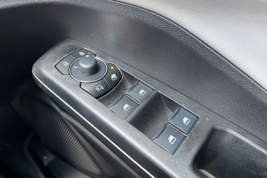Ford PUMA Photo autoimg-308203f5590b0a6a086fe3224060ba08b8e926bd.jpg