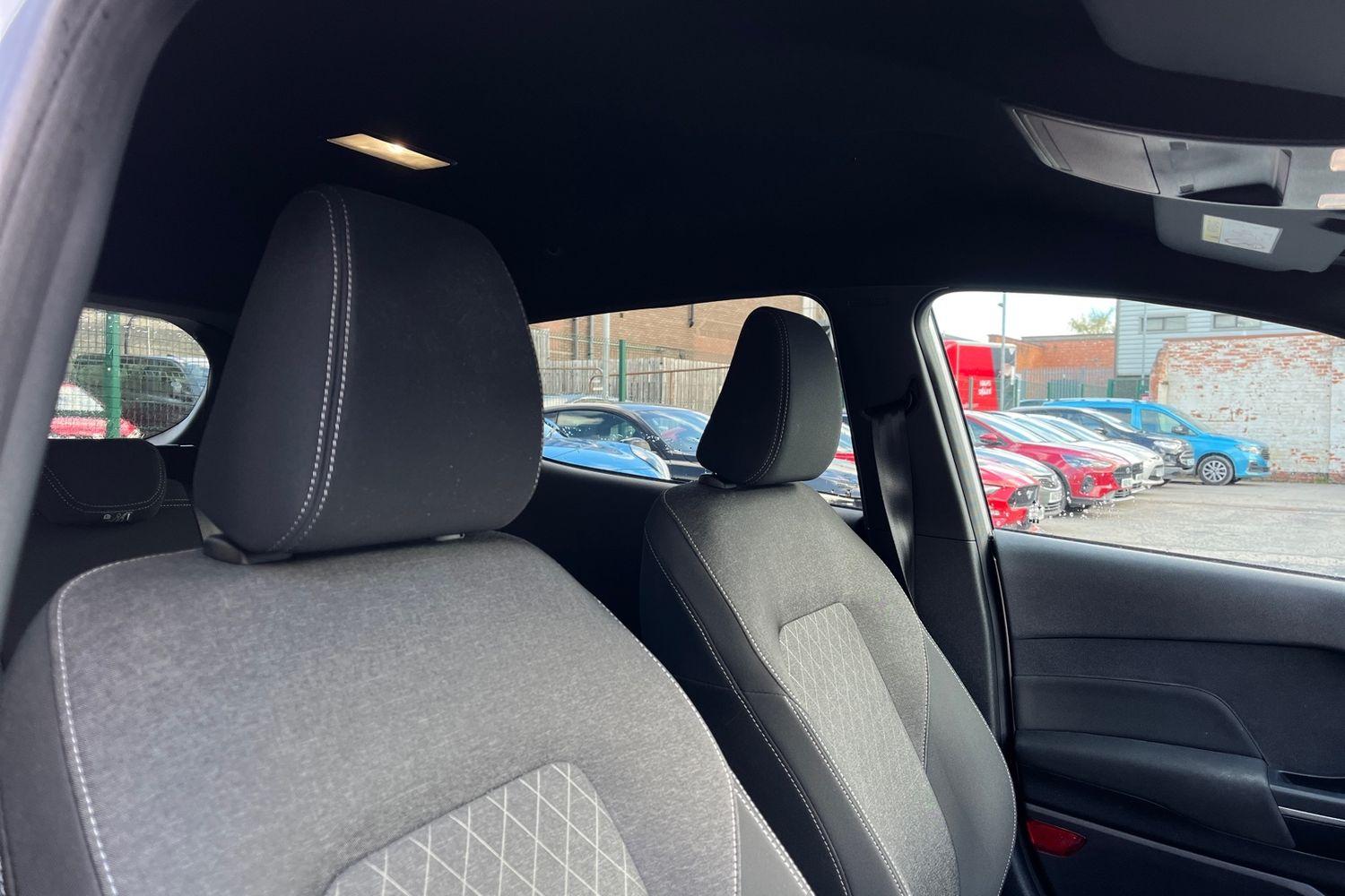 Ford FIESTA Photo 16