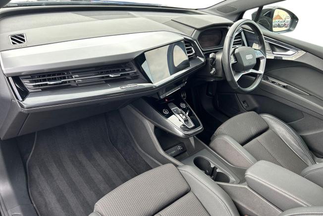 AUDI Q4 E-Tron Photo 2