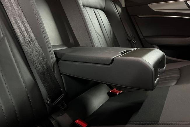 AUDI A6 Avant Photo 30