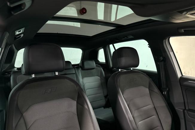 VOLKSWAGEN Tiguan Photo 25