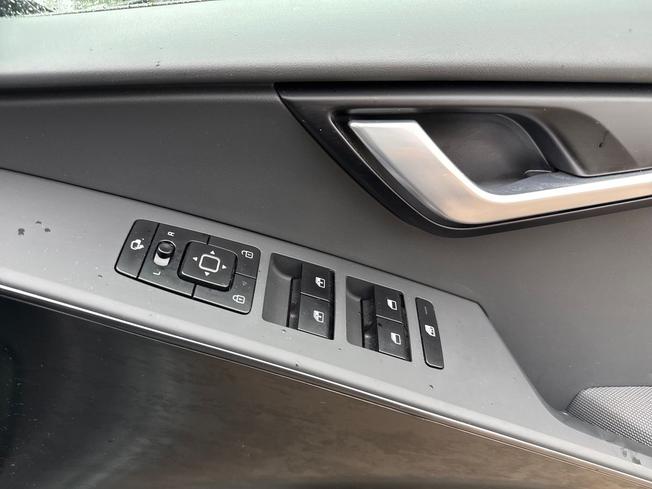KIA Niro Photo 29