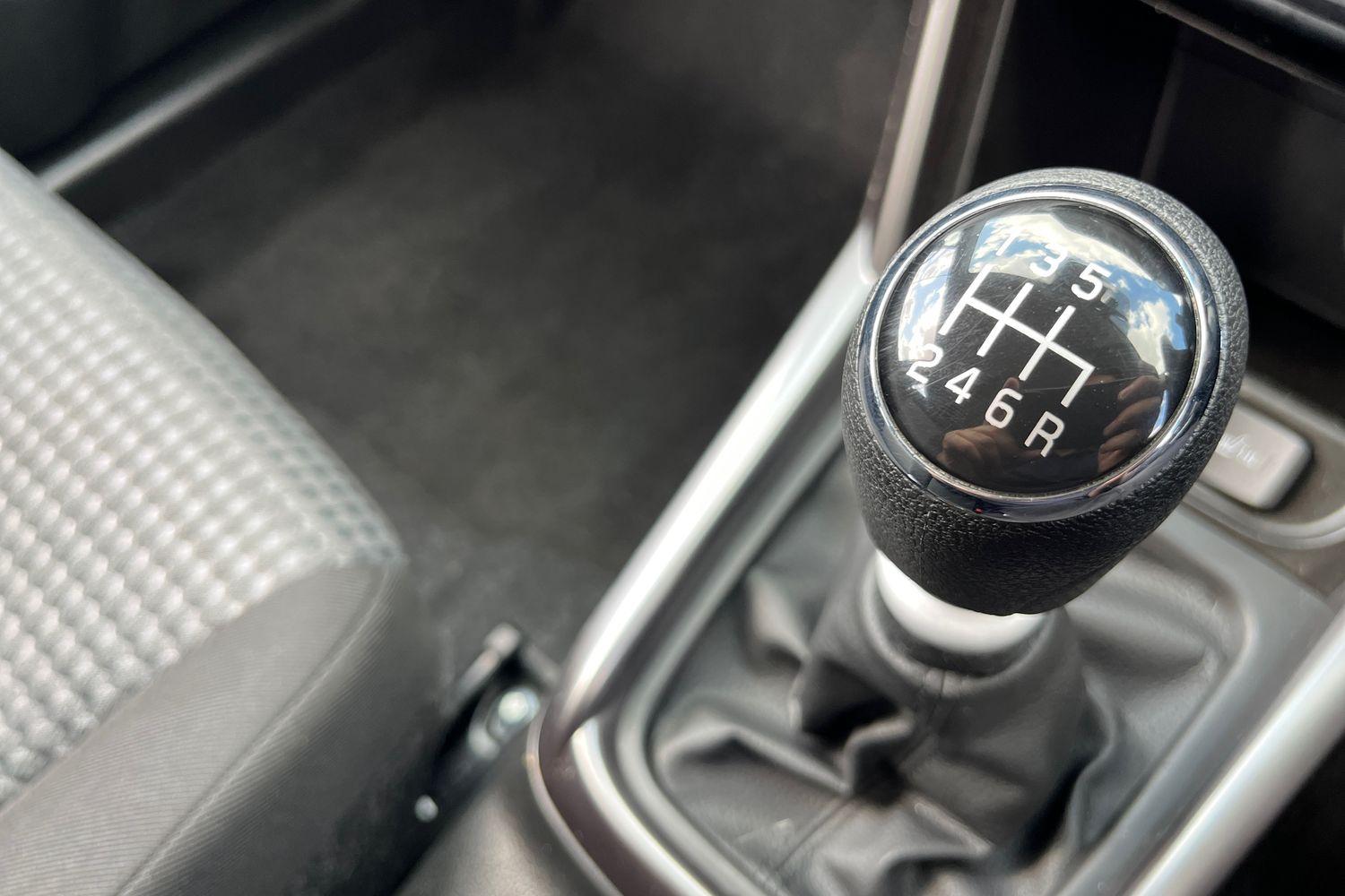 Suzuki S-CROSS Photo 31