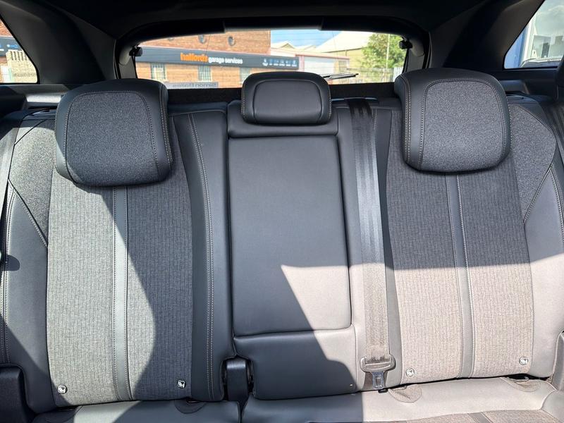 Used Peugeot 3008 YS68FSN 29