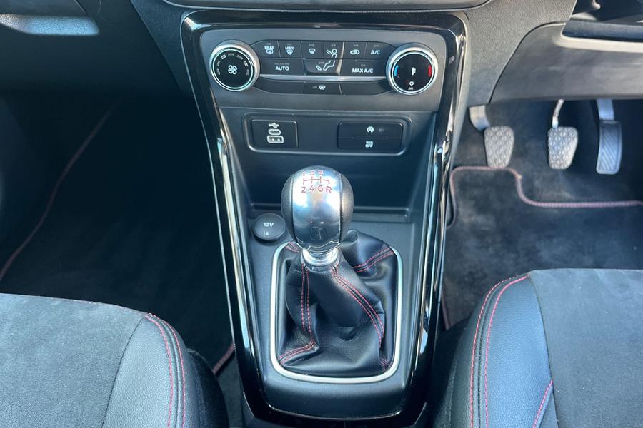 Ford EcoSport Photo autoimg-309e7b5e48941c96e0720196e71bba5eacc9b035.jpg