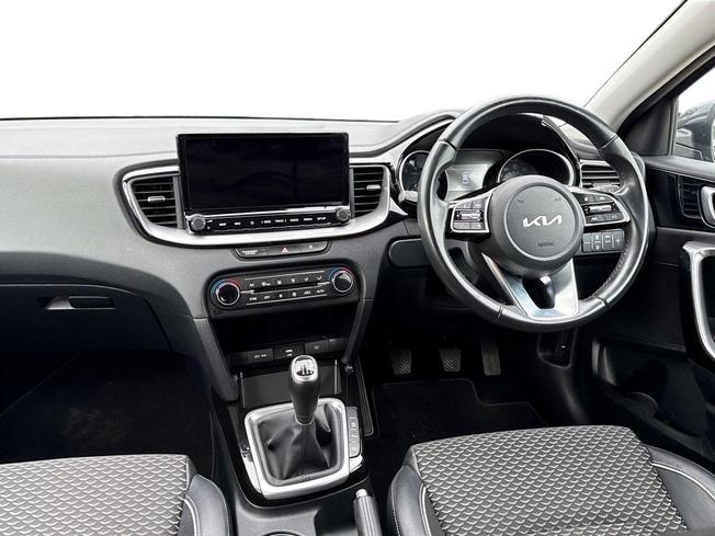 KIA Ceed Photo 11