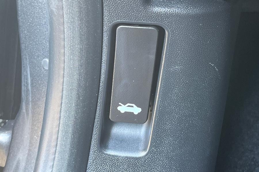 Ford Fiesta Photo autoimg-30a42b1c156a053881414b4d73fbcec9179392d4.jpg