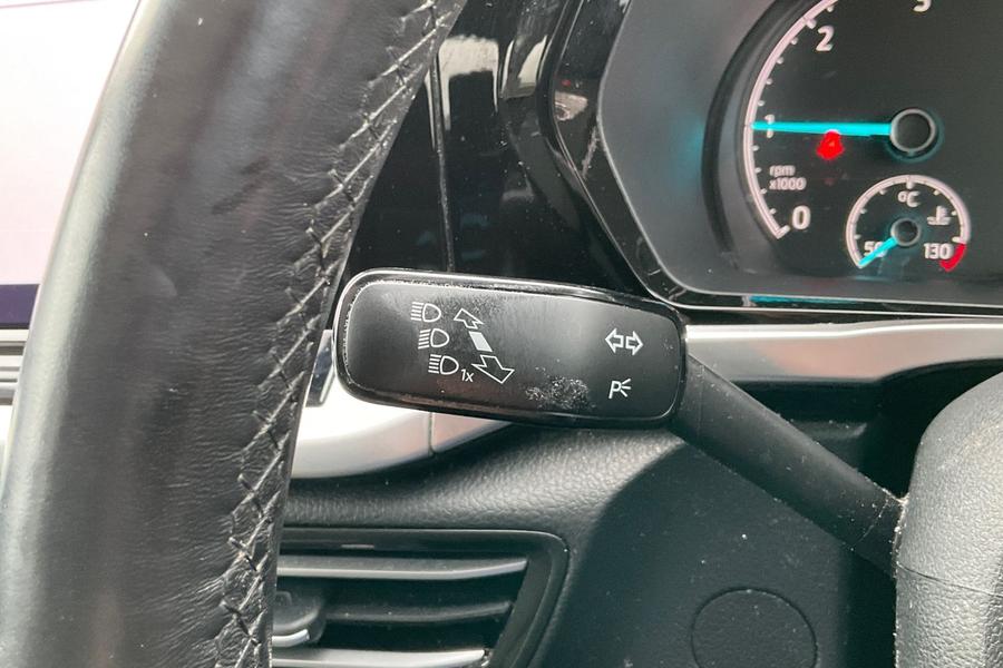 Ford Grand Tourneo Connect Photo autoimg-30a79a73d609db2fe0ecd1053f7c8a134a8817a5.jpg