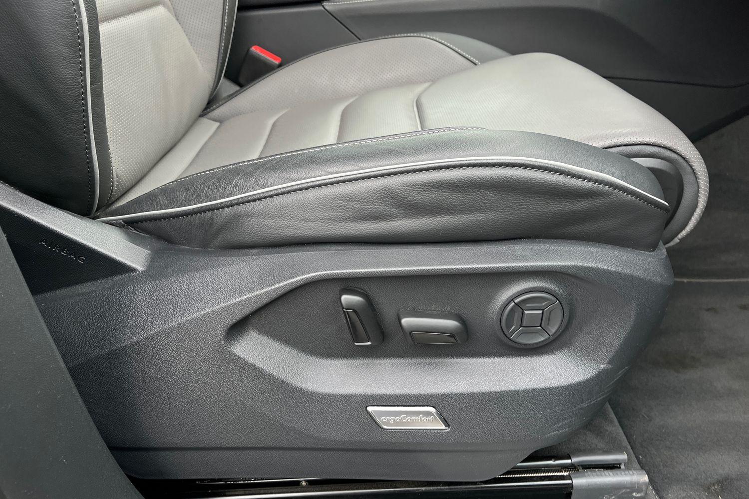 Volkswagen TOUAREG Photo 24