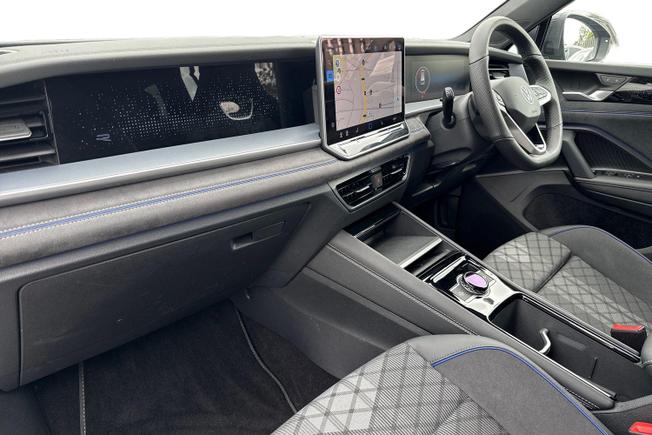 VOLKSWAGEN Tayron Photo 2
