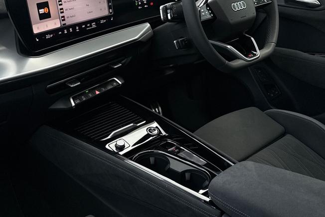 AUDI Q3 Photo 27