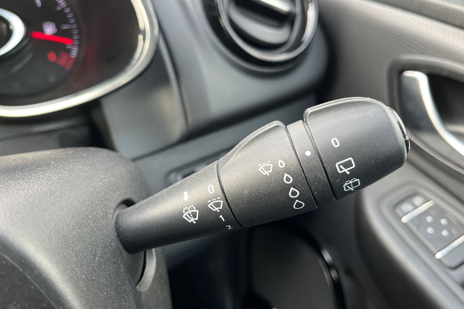 Renault CLIO Photo 14