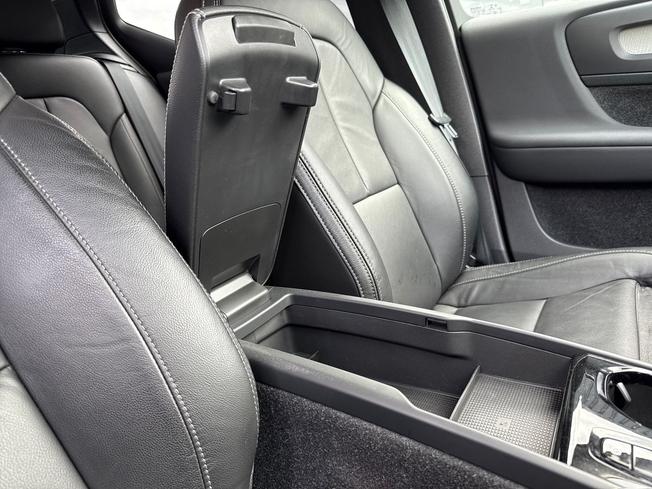 VOLVO Xc40 Photo 46