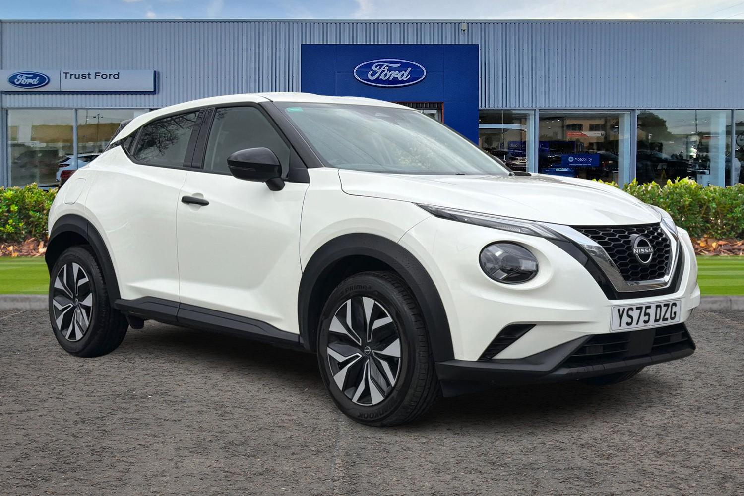 Nissan JUKE Photo 0