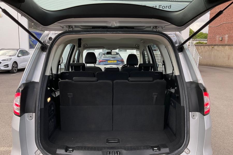 Ford GALAXY Photo autoimg-30b687ad90d81053de78c237266fba69550f21f6.jpg