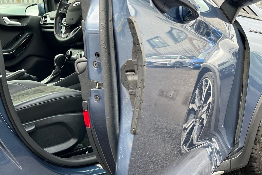 Ford FIESTA Photo autoimg-30b721a770c0467511a27f92bce4b9a860021938.jpg