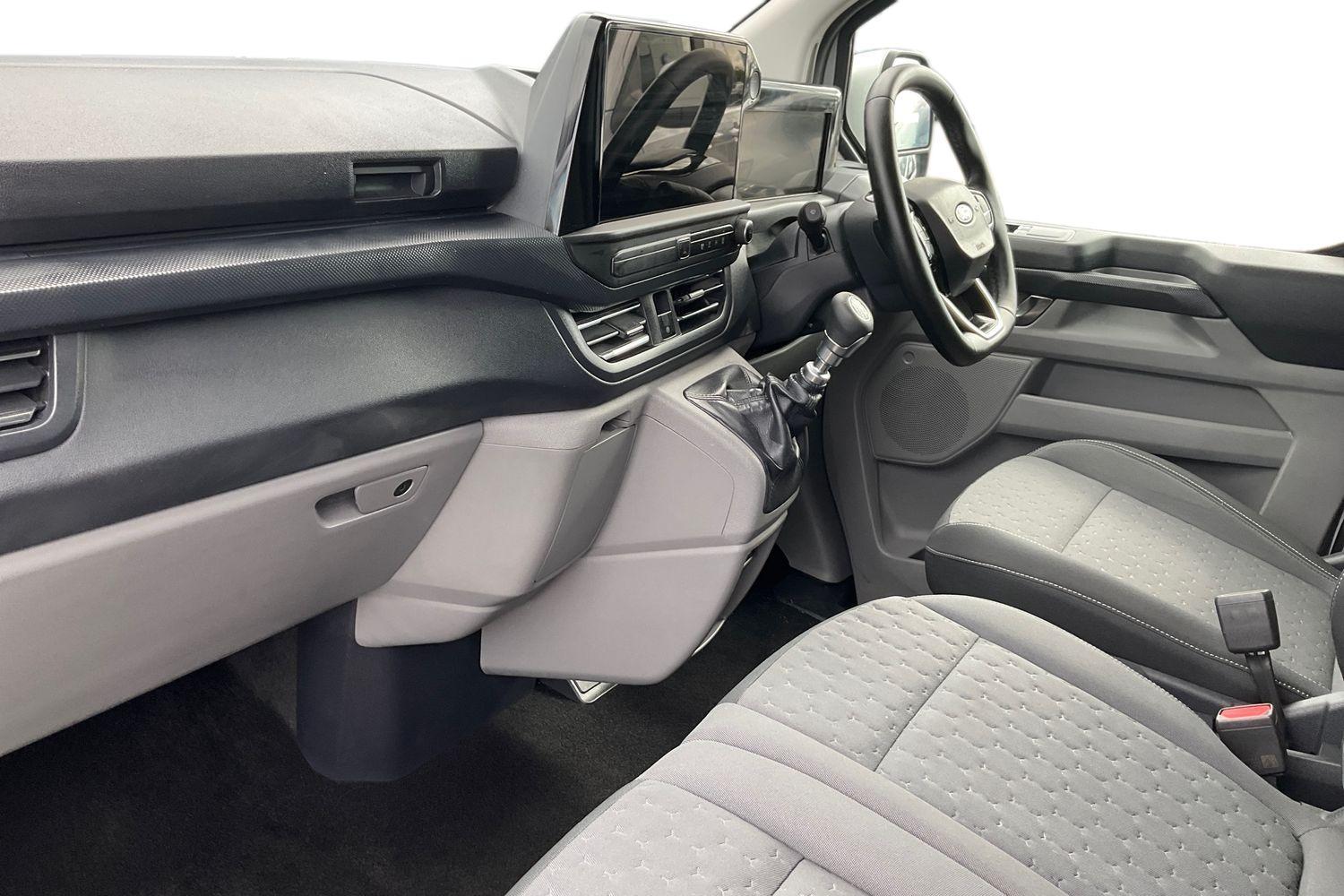 Ford TRANSIT CUSTOM Photo 2