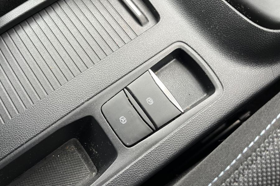 Ford FOCUS Photo autoimg-30c0c14a1ca9f2f06d4ff12882809a817d881c5e.jpg
