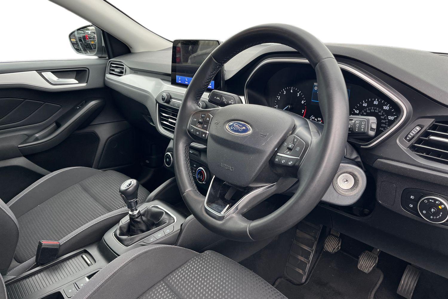 Ford FOCUS Photo 8