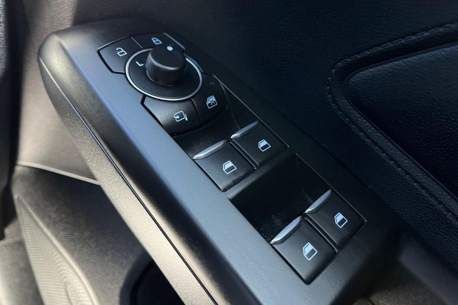 Ford FOCUS Photo autoimg-30cbf3d9a611bae8e85a883ef7869bf575c72c1d.jpg