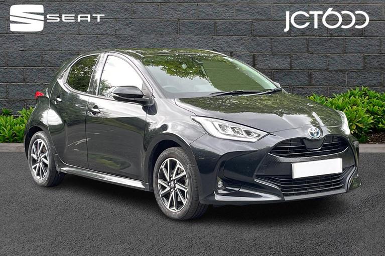 Used 2021 TOYOTA Yaris 1.5 VVT-h Design Hatchback 5dr Petrol Hybrid E-CVT Euro 6 (s/s) (116 ps) Black at JCT600