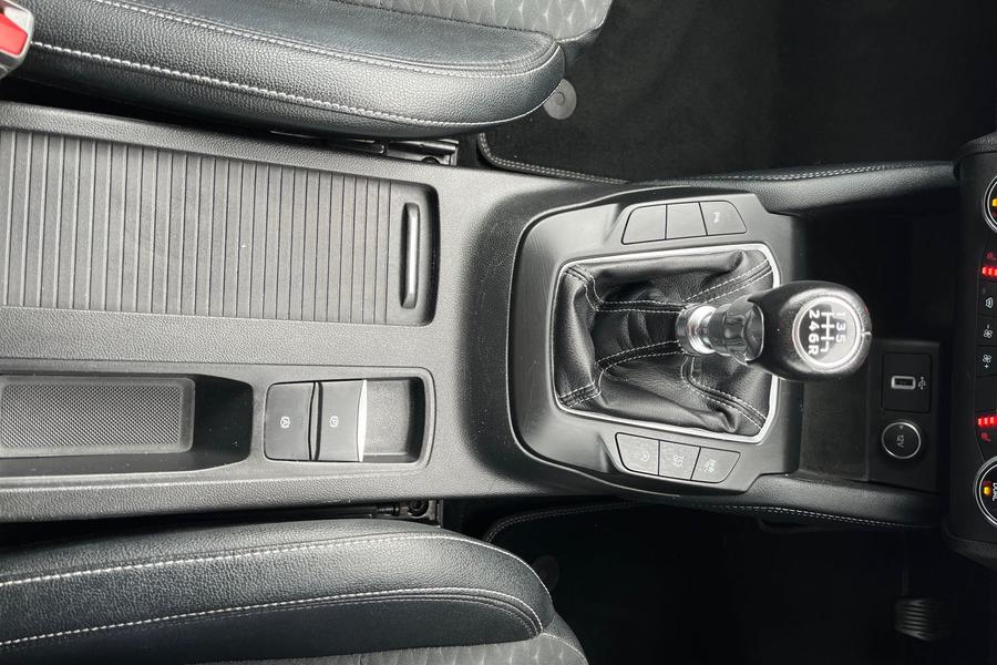 Ford FOCUS Photo autoimg-30d074f967f34f83d6e048a93520aac1d848f51c.jpg