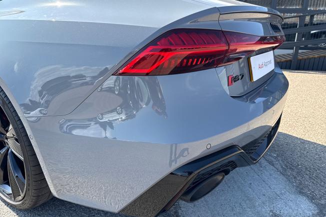 Audi RS7 Photo 27